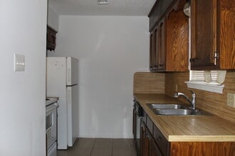 10911 Sullivan Rd in Baton Rouge, LA - Building Photo - Building Photo