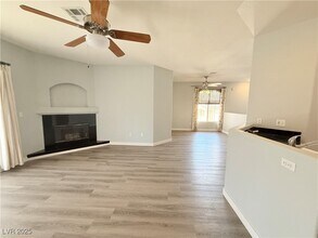 1600 Cardinal Bluff Dr in Las Vegas, NV - Building Photo - Building Photo