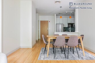 320 D St in Boston, MA - Building Photo - Building Photo