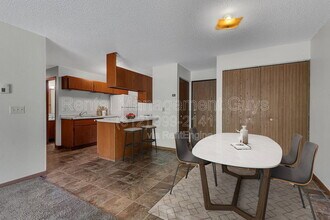 131 Cedar St E in St. Joseph, MN - Building Photo - Building Photo