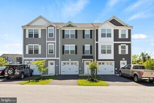 2935 Ashwood Ln in Susquehanna Township, PA - Building Photo