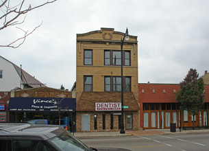 1529 W Devon Ave in Chicago, IL - Building Photo - Building Photo