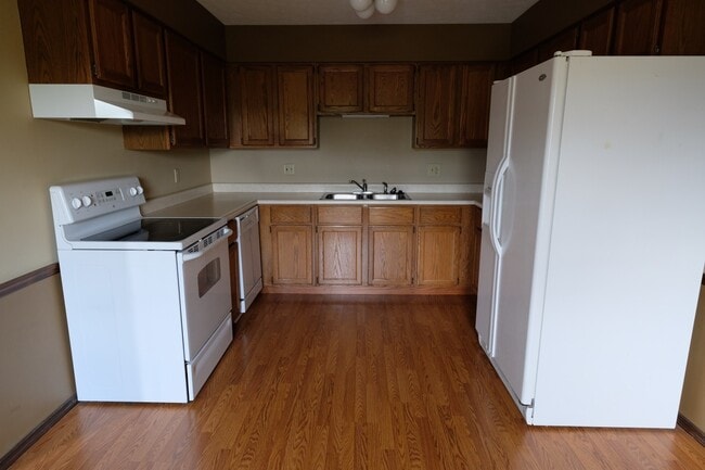 2009 Tracy Dr in Bloomington, IL - Building Photo - Building Photo