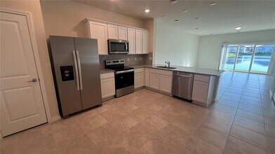 4636 Sparkling Shell Ave in Kissimmee, FL - Foto de edificio - Building Photo