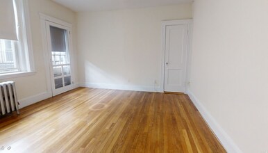 135 Washington St in Boston, MA - Foto de edificio - Building Photo