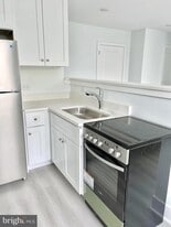 4725-4727 Chester Ave