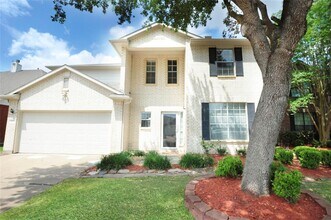 9307 Floral Crest Dr in Houston, TX - Building Photo - Building Photo
