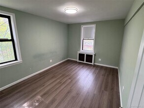 144-89 38th Ave in Queens, NY - Building Photo - Building Photo