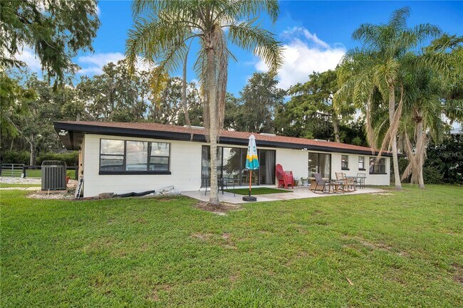 90 Crescent Blvd in Sanford, FL - Building Photo - Building Photo