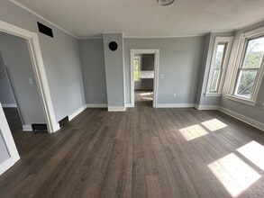 12 Rockwood Ave in Ansonia, CT - Building Photo - Building Photo