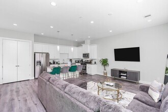 6711 Allegheny St in Houston, TX - Building Photo - Building Photo