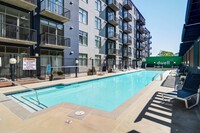 Piedmont Pad Apartments in Atlanta, GA - Foto de edificio - Building Photo