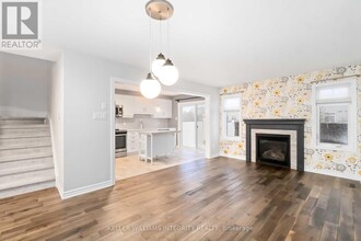 271 Willow Aster Cir in Ottawa, ON - Building Photo - Building Photo