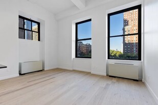 33 Rector St in New York, NY - Building Photo