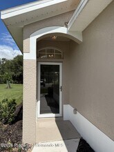 14501 Silversmith Cir in Spring Hill, FL - Foto de edificio - Building Photo