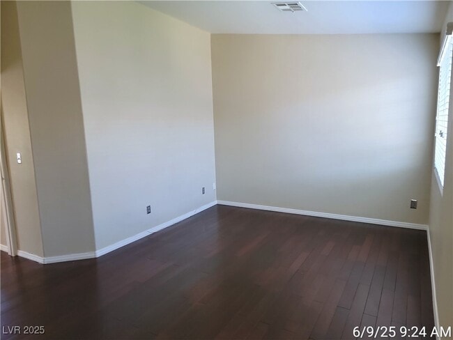 property at 2528 Sierra Bello Ave
