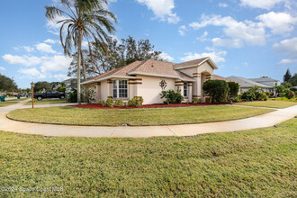 1887 Arbor Dr in Melbourne, FL - Foto de edificio - Building Photo