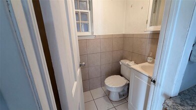 185 Weir St in Hempstead, NY - Building Photo - Building Photo