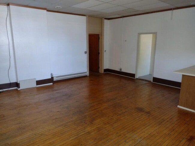 120 Brown St in Dakota, IL - Building Photo - Building Photo