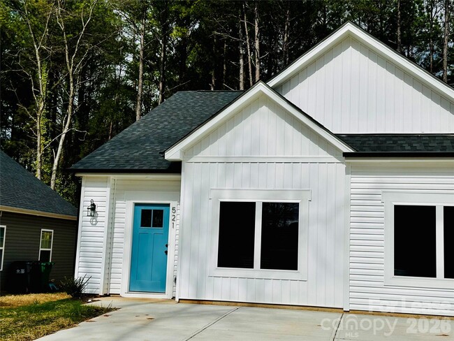 521 N Linwood Ave in Charlotte, NC - Building Photo - Building Photo