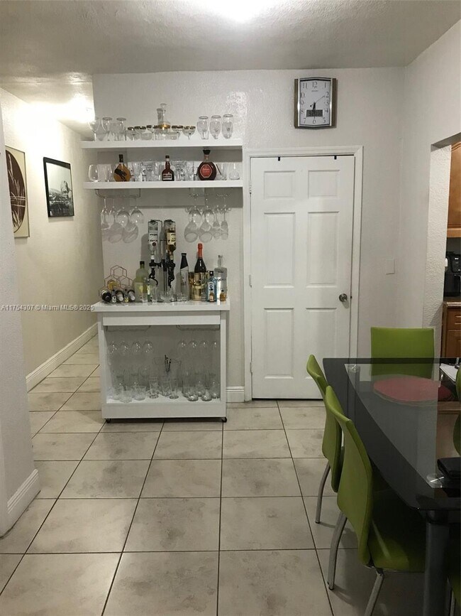441 NW 25th Ave in Miami, FL - Building Photo - Building Photo