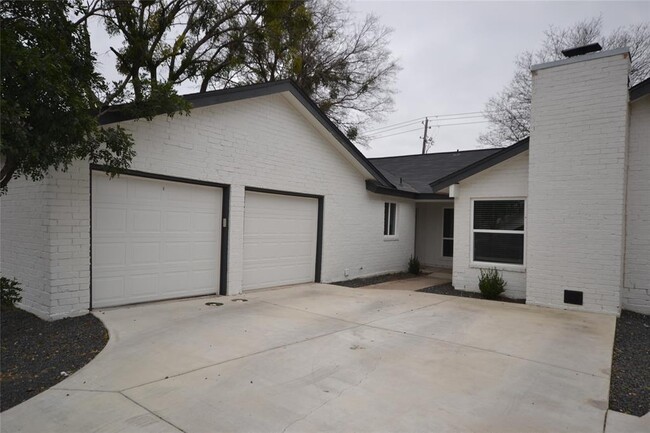 5205 Purple Sage Dr in Austin, TX - Building Photo - Building Photo