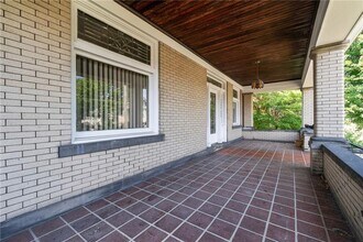 1306 Ridge Ave in Coraopolis, PA - Building Photo - Building Photo