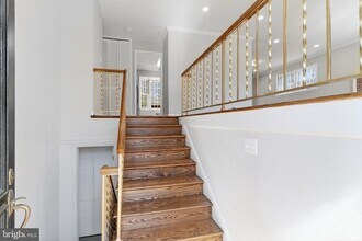 9116 Hamilton Dr in Fairfax, VA - Building Photo - Building Photo