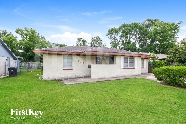 5210 Greylog Dr in Houston, TX - Building Photo - Building Photo