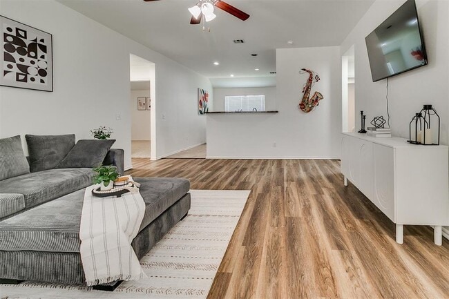 8509 SW 49th Cir in Oklahoma City, OK - Building Photo - Building Photo