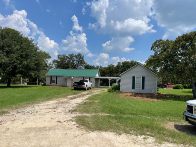 property at 1082 county Rd