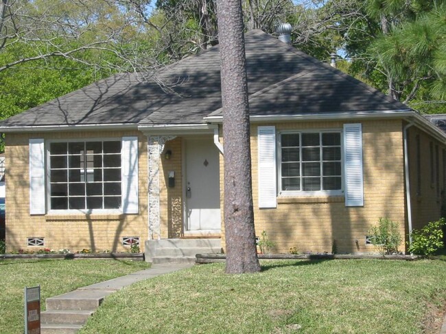 property at 6657 Wildwood Way