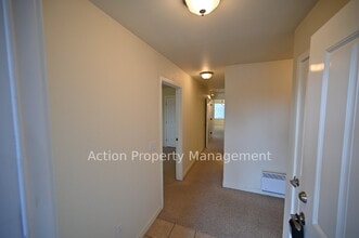 813 E Cedar St in Sequim, WA - Building Photo - Building Photo