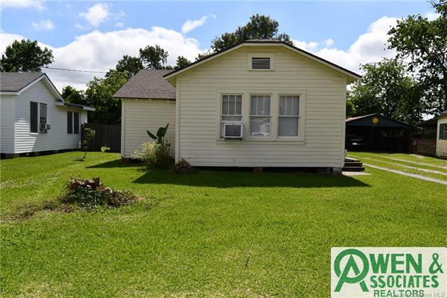 property at 2607 Elm St