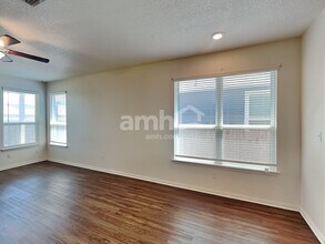 280 Aspen Waters in New Braunfels, TX - Building Photo - Building Photo