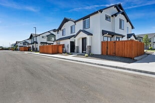 10958 W Lavonne Ln in Boise, ID - Building Photo