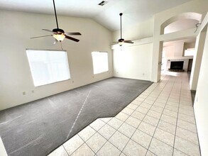 3013 Verdugo Ln in Bakersfield, CA - Building Photo - Building Photo