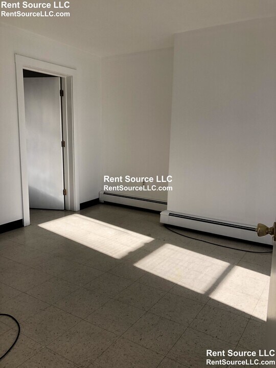 257 Cambridge St in Cambridge, MA - Building Photo