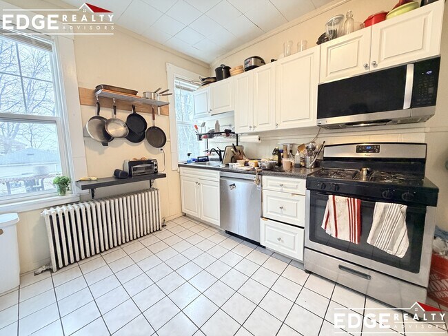 17 Bennett St, Unit 1 in Boston, MA - Building Photo - Building Photo