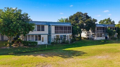 374 Tuscany Ln in Delray Beach, FL - Building Photo - Building Photo