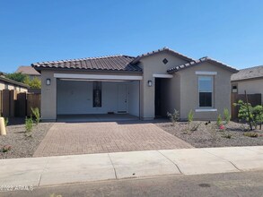 18012 W Orchid Ct in Waddell, AZ - Foto de edificio - Building Photo