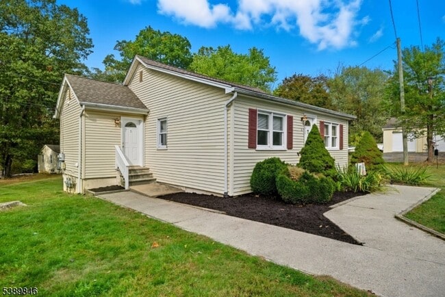 property at 11 Calais Rd