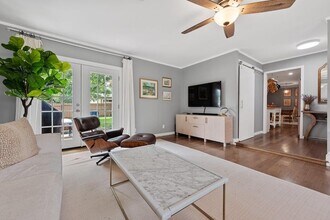 2609 Friar Tuck Ln in Austin, TX - Building Photo - Building Photo
