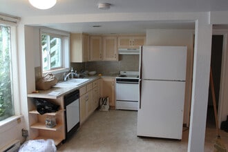 1943 Onyx St, Unit 1 in Eugene, OR - Building Photo - Building Photo