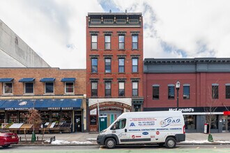 230 Washington St in Hoboken, NJ - Building Photo - Building Photo