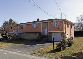 165 Kenyon Rd in Tiverton, RI - Building Photo
