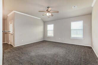 11425 SW 25th Terrace in Yukon, OK - Building Photo - Building Photo