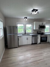 8075 Old Stage Rd in Chuckey, TN - Building Photo - Building Photo