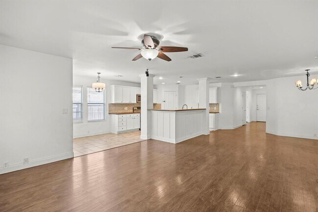 789 Kingfisher Ln in Leander, TX - Building Photo - Building Photo