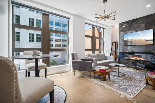 property at 72 York St